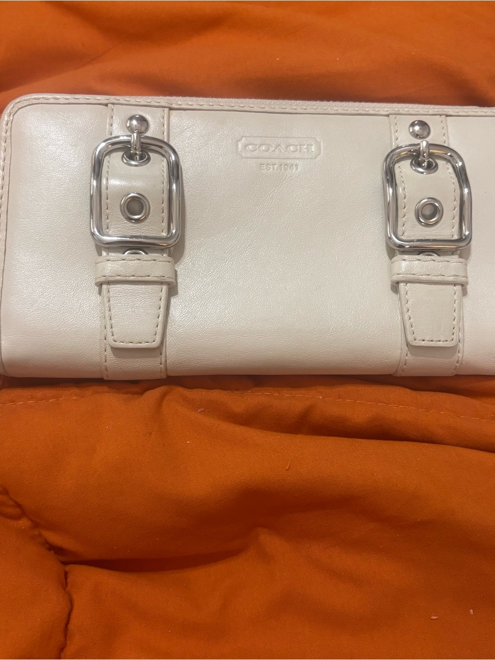 Coach VTG Zoe /Soho Cream Leather Dbl Buckle Clutch Wallet with Silver Hardware